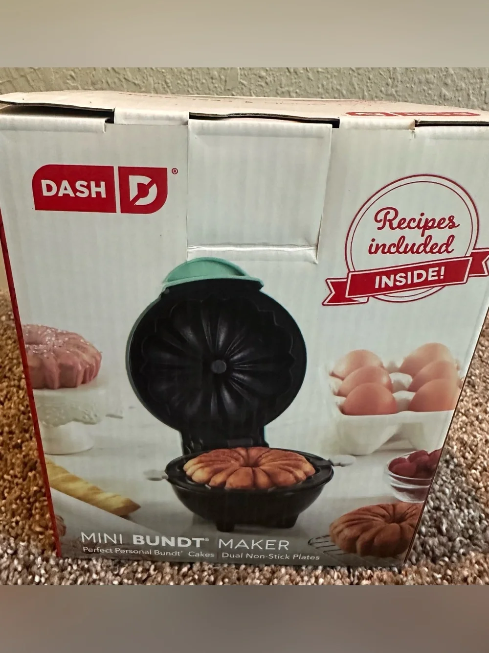 Dash Mini Bundt Maker New